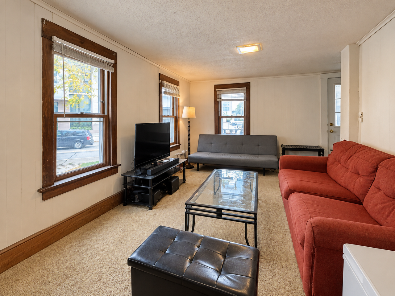 119 N Bedford St - Photo 6 of 21