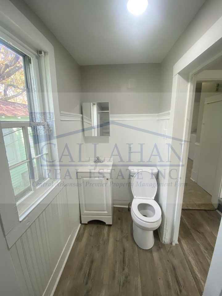 814 N Polk St - Photo 2 of 16