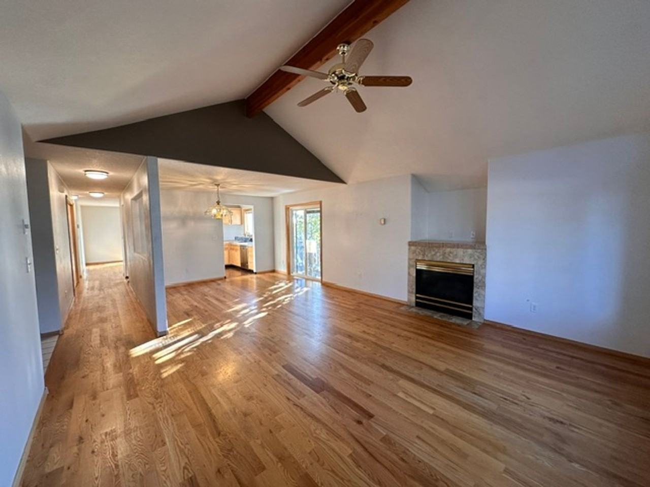 3713 Sw Volcano Ave - Photo 3 of 33
