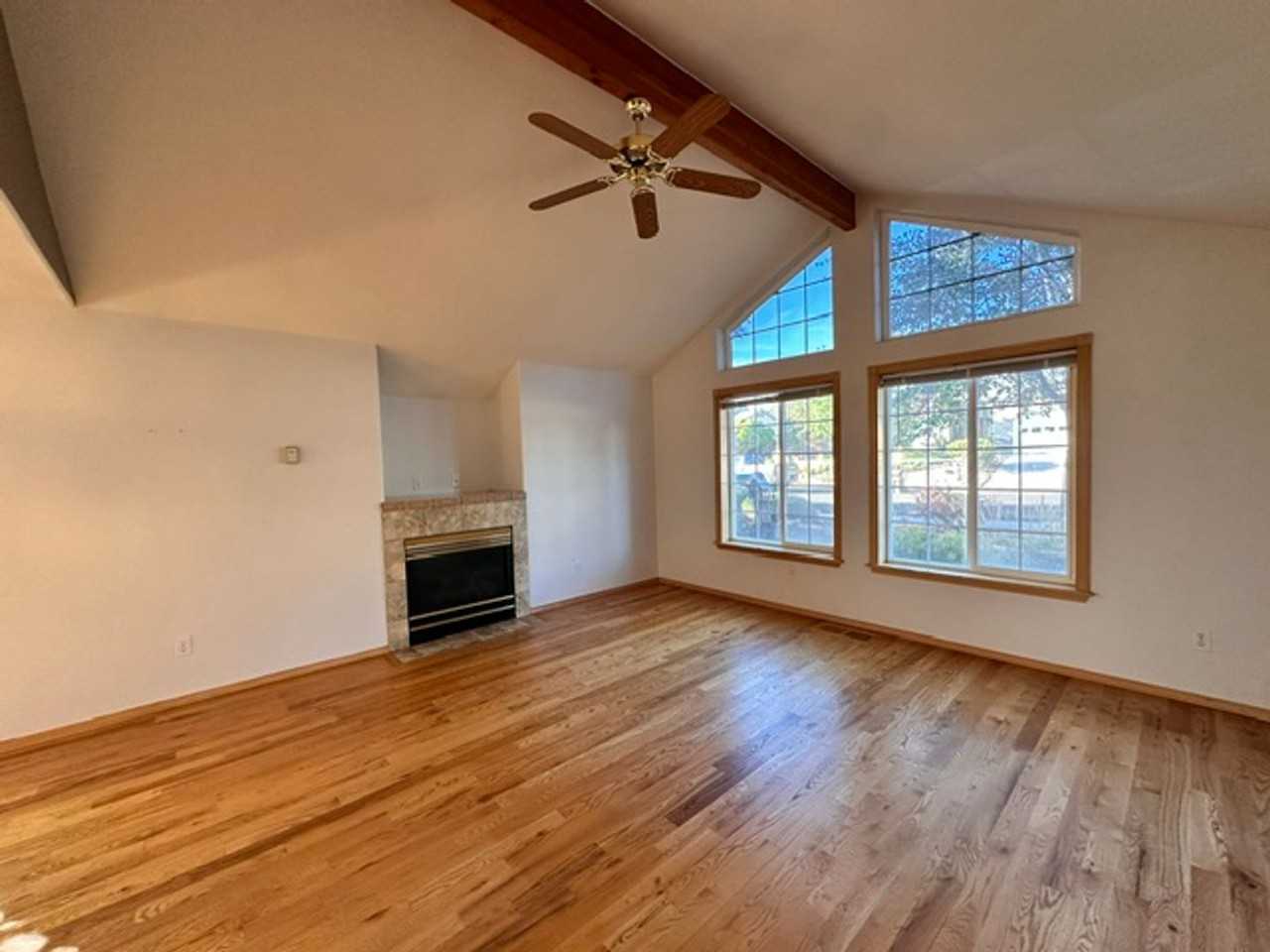3713 Sw Volcano Ave - Photo 5 of 33