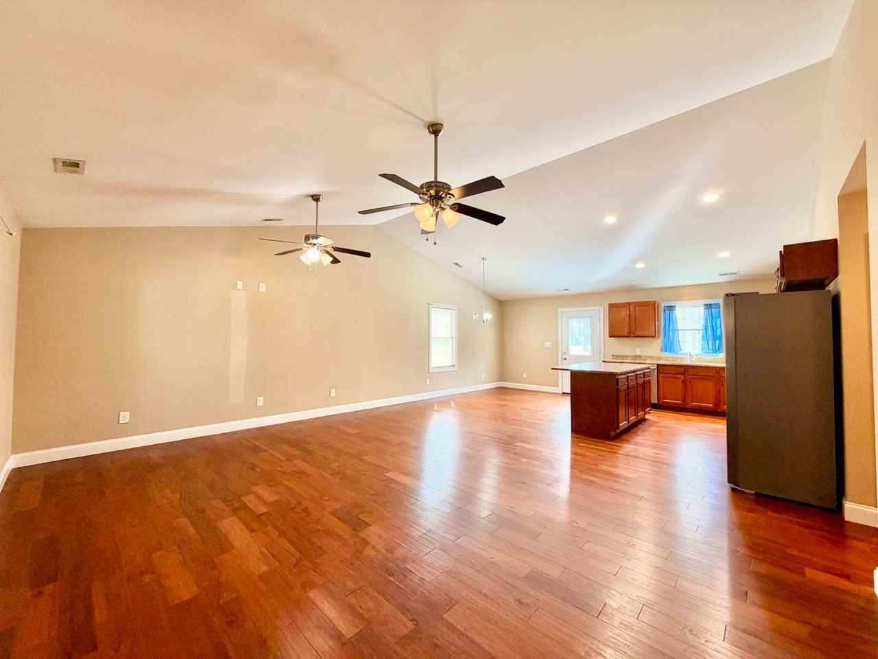 225B Grigg Ave - Photo 2 of 18