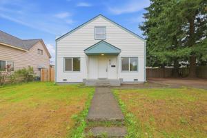featured image of 810 E 63rd St
