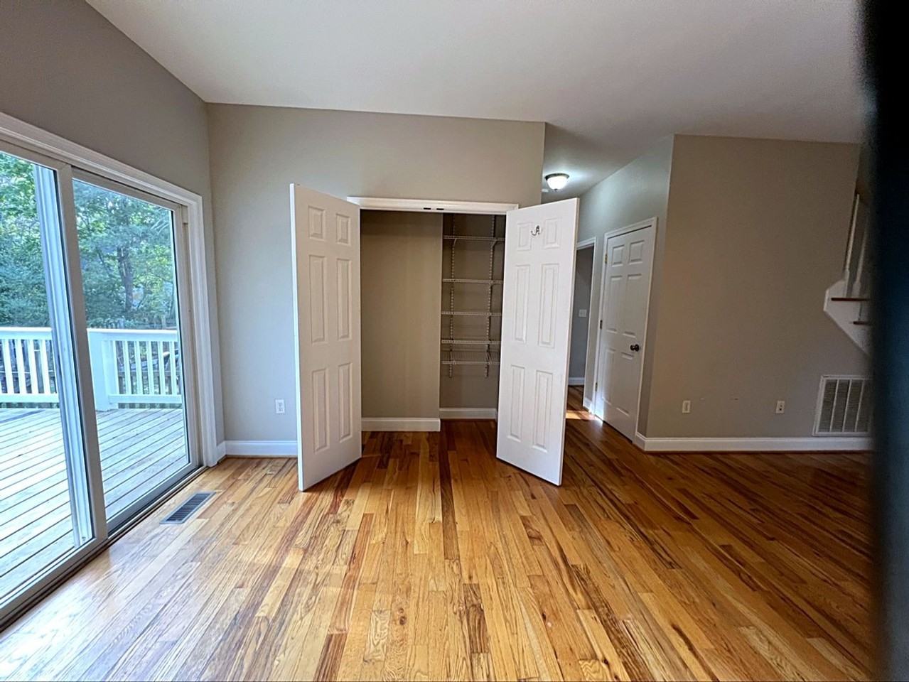 403 Wills Rd - Photo 3 of 27