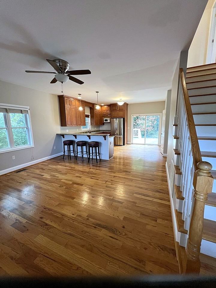 403 Wills Rd - Photo 5 of 27