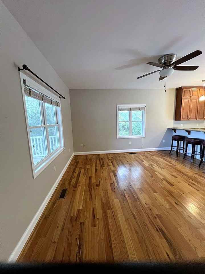 403 Wills Rd - Photo 6 of 27