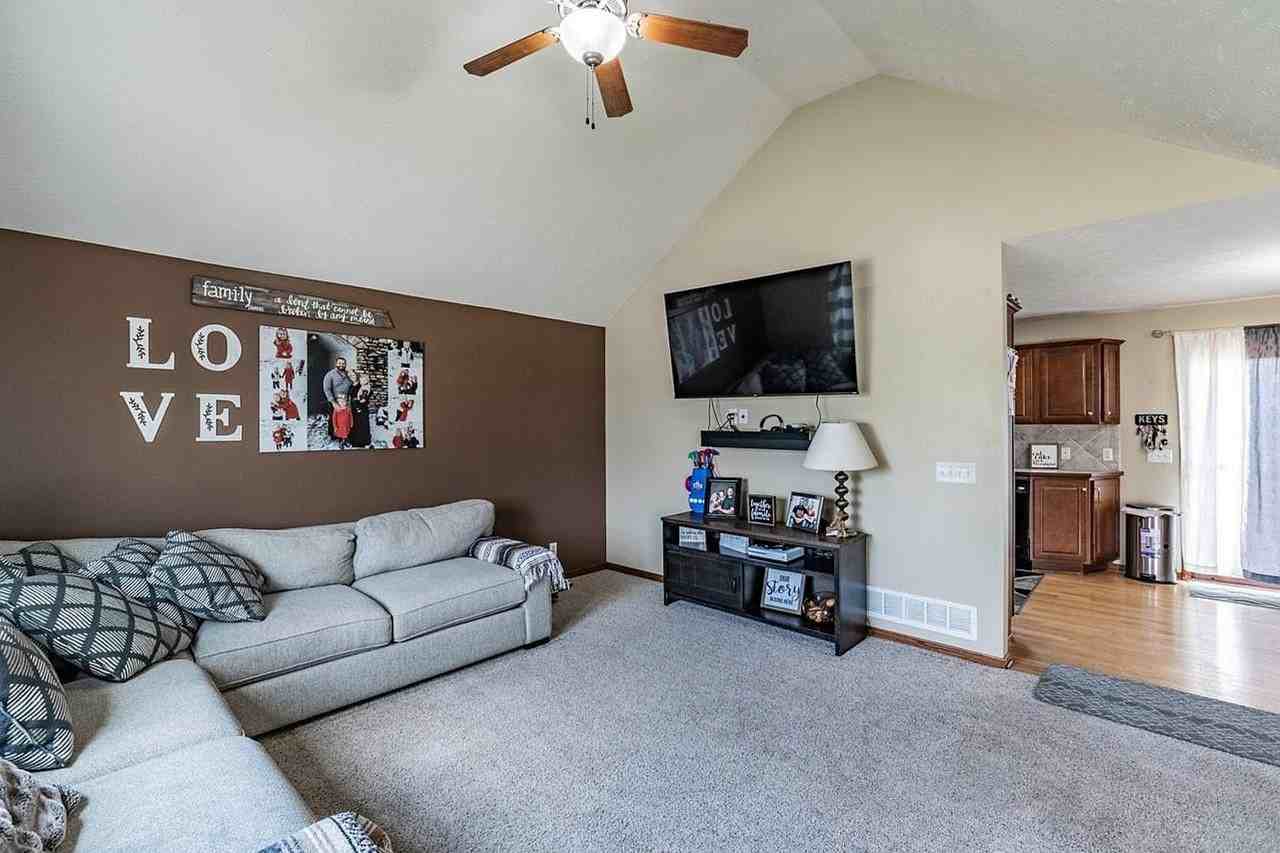 5100 Crogans Way Rd - Photo 7 of 50