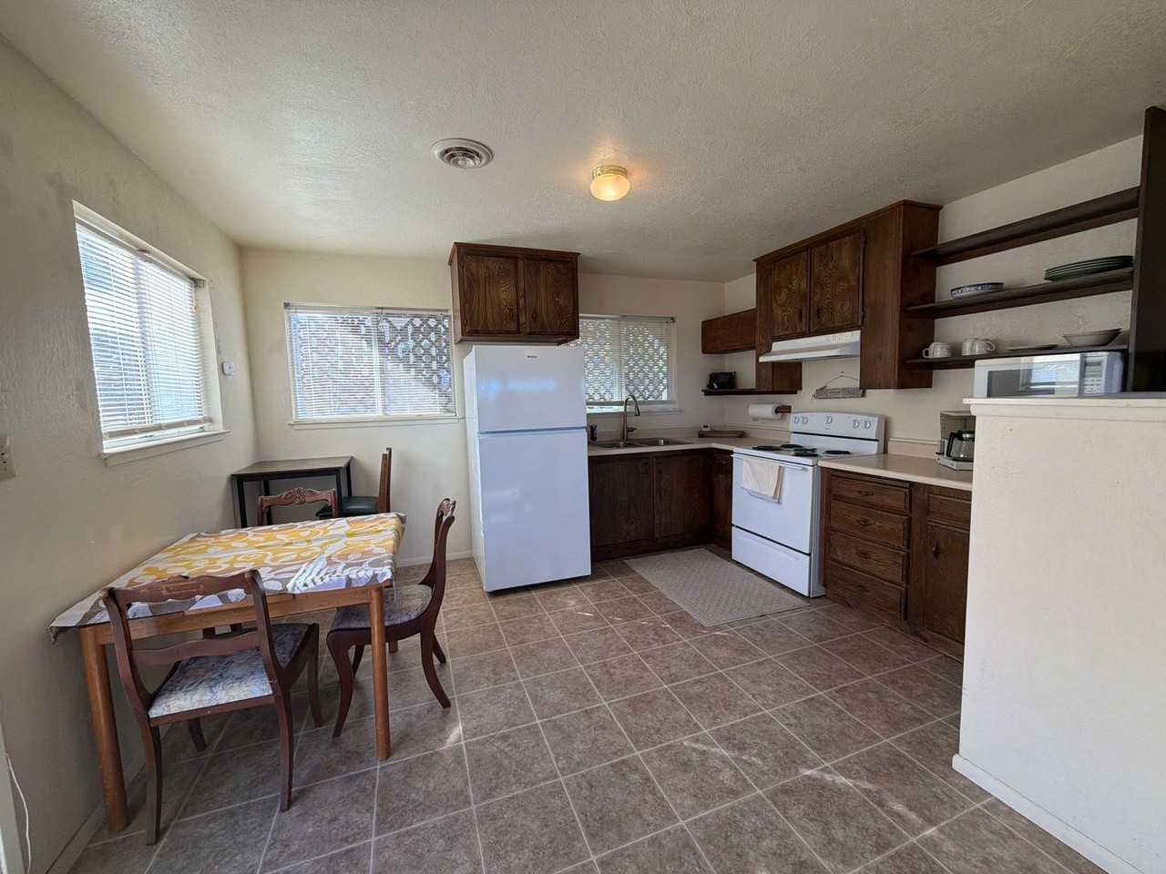9740 Fairway Dr - Photo 2 of 7