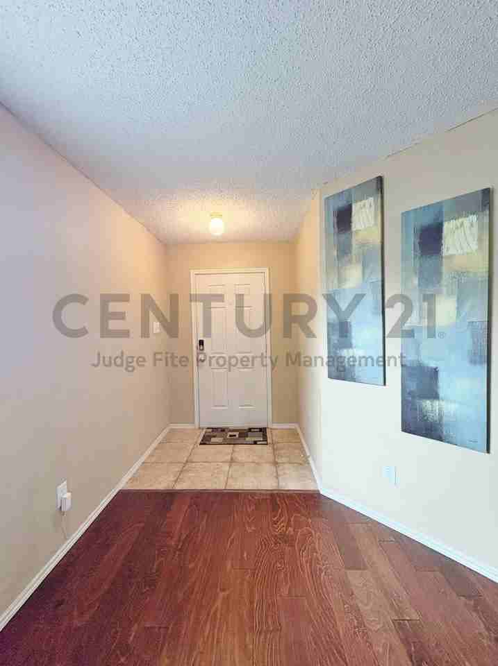 1708 Canyon Oaks Dr - Photo 2 of 24