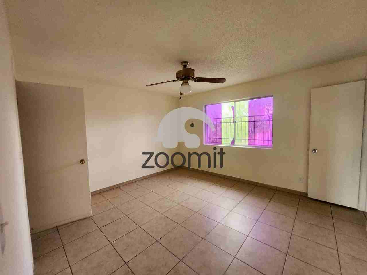 1045 N March St - Photo 5 of 23