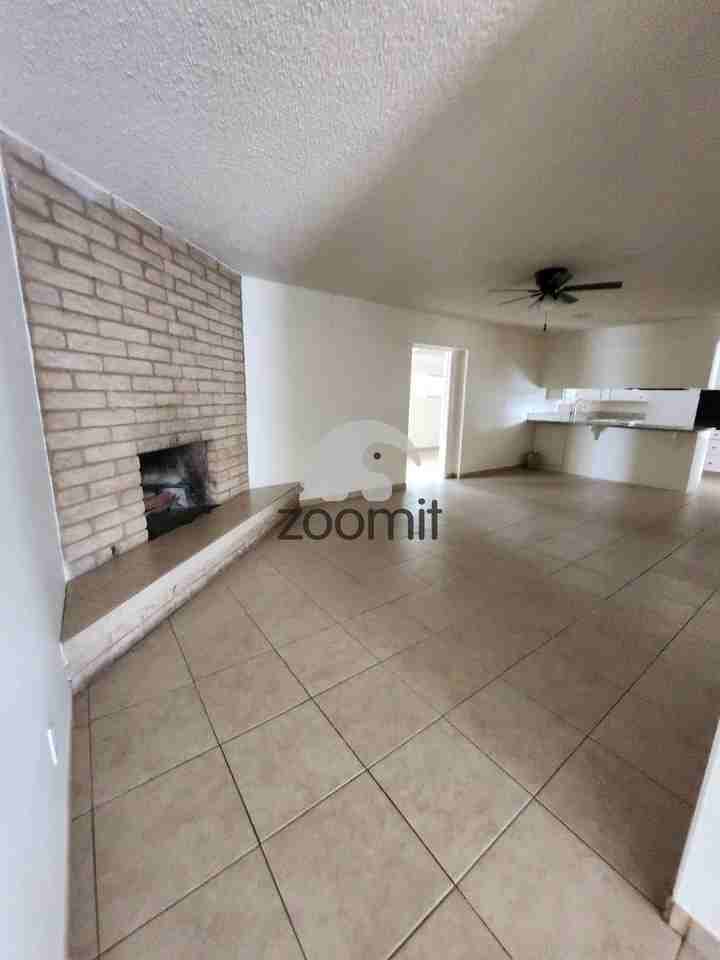 1045 N March St - Photo 6 of 23