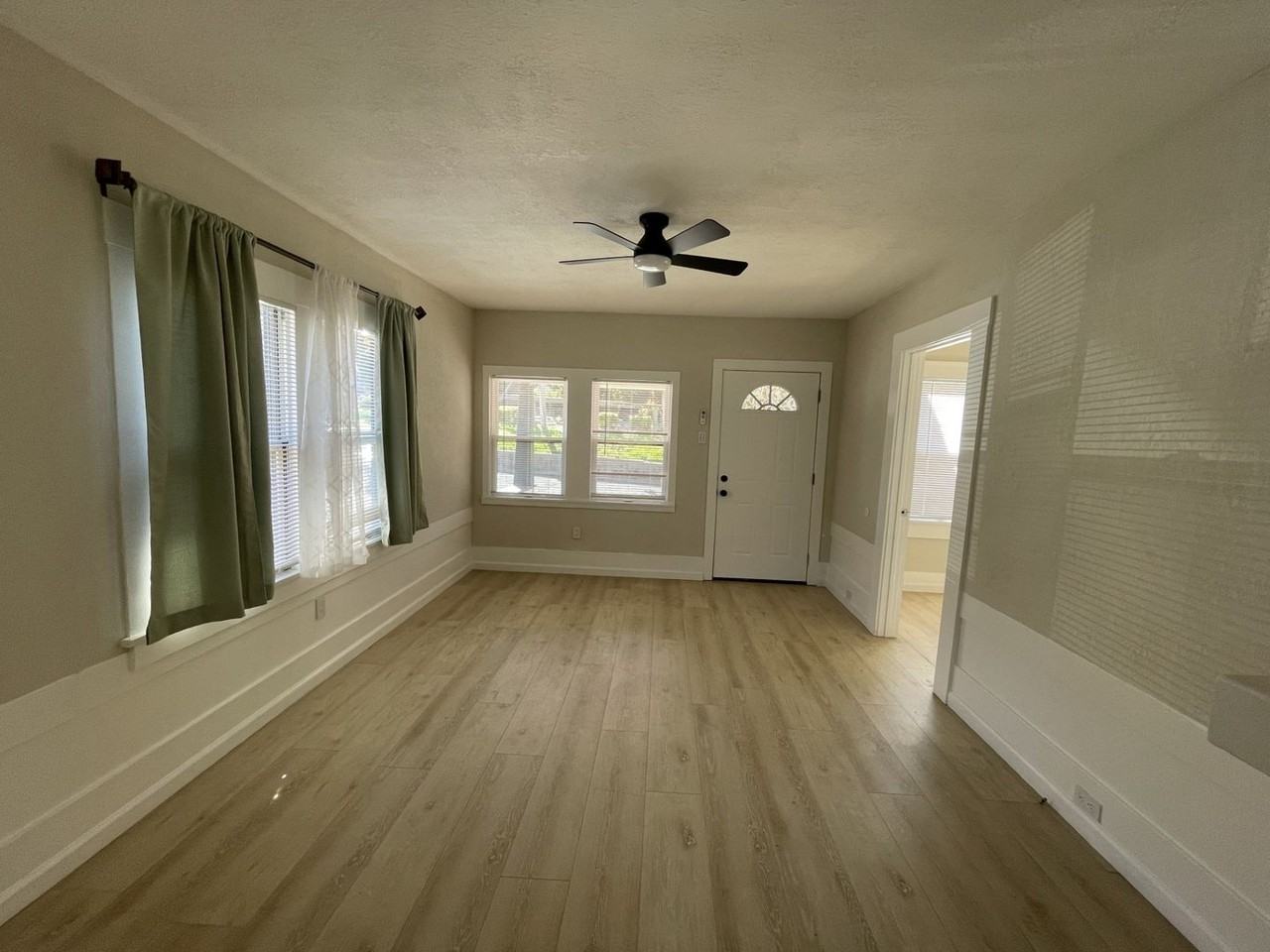 226 Louisiana St - Photo 5 of 18