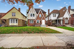 featured image of 2633 Burlingame St