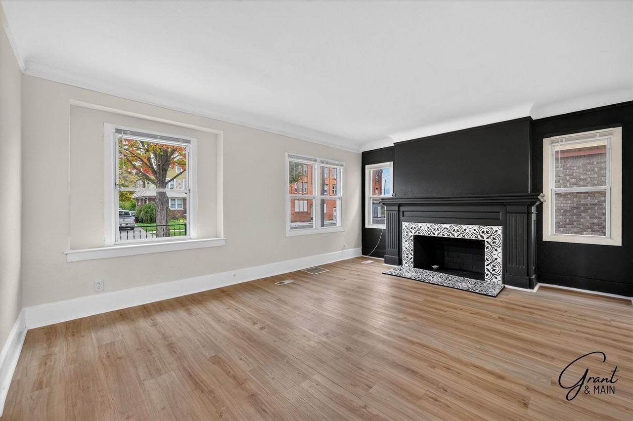 2633 Burlingame St - Photo 5 of 30