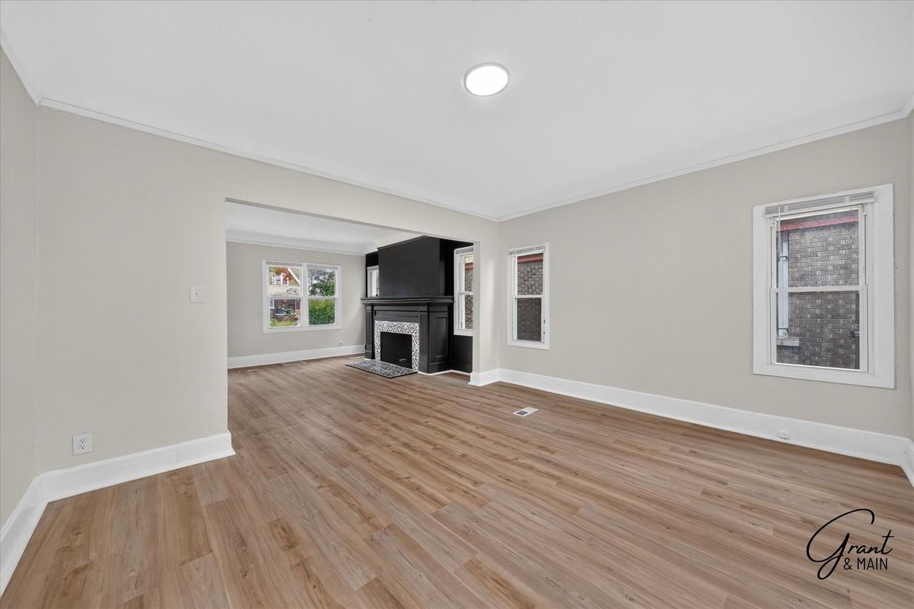 2633 Burlingame St - Photo 7 of 30