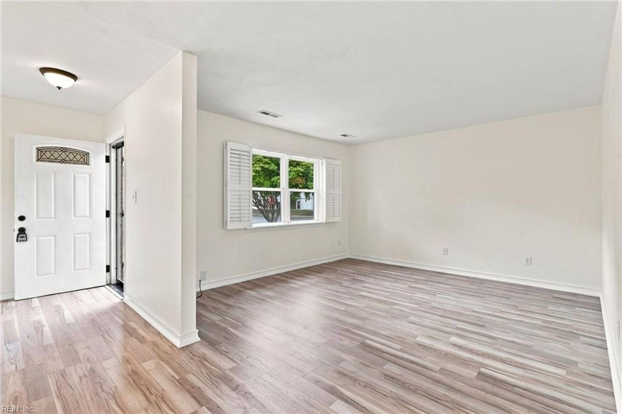 401 Moorland Dr - Photo 4 of 26