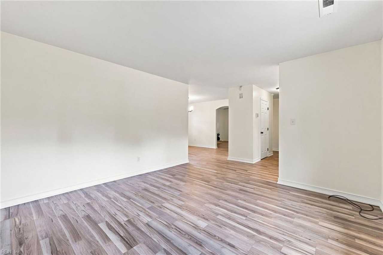 401 Moorland Dr - Photo 5 of 26