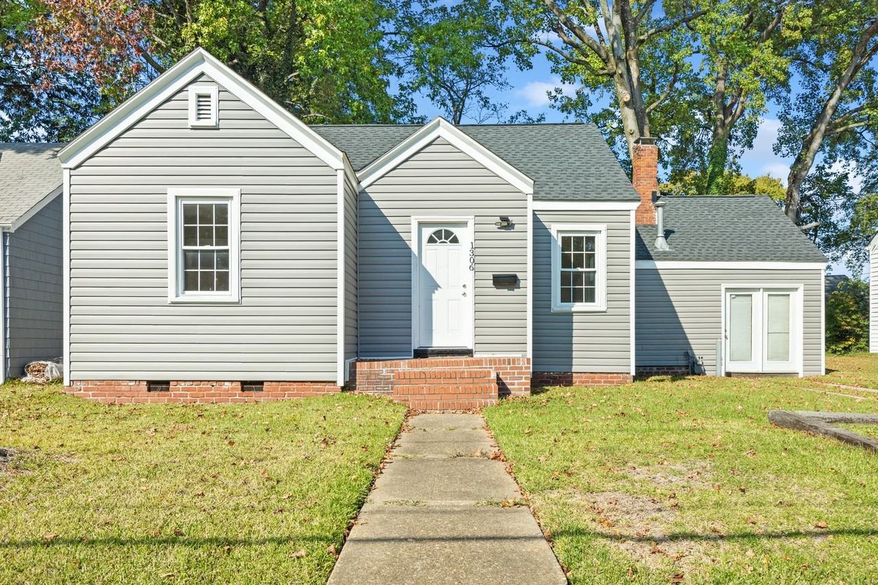 1306 Melrose Pkwy - Photo 2 of 28