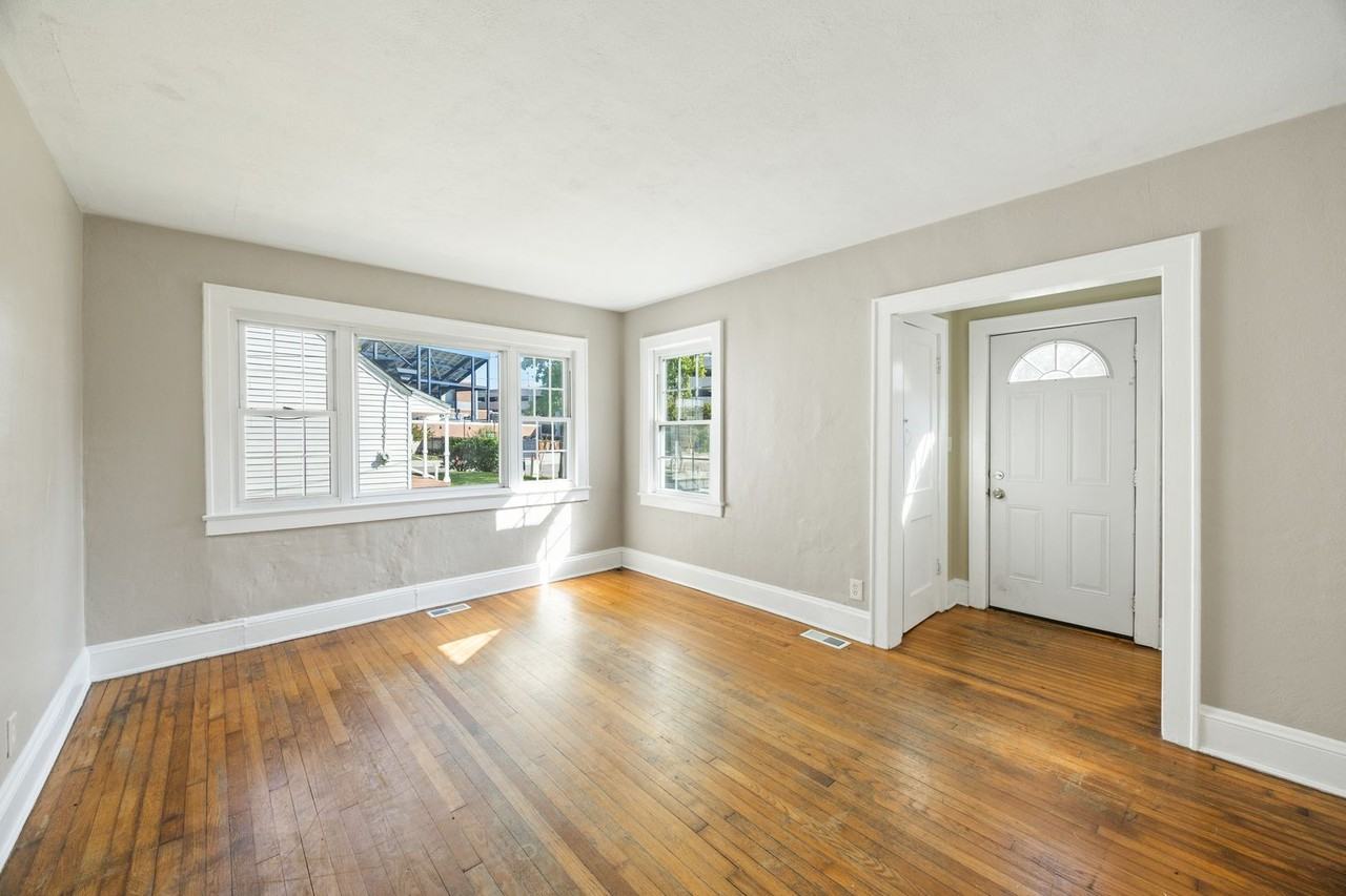 1306 Melrose Pkwy - Photo 7 of 28