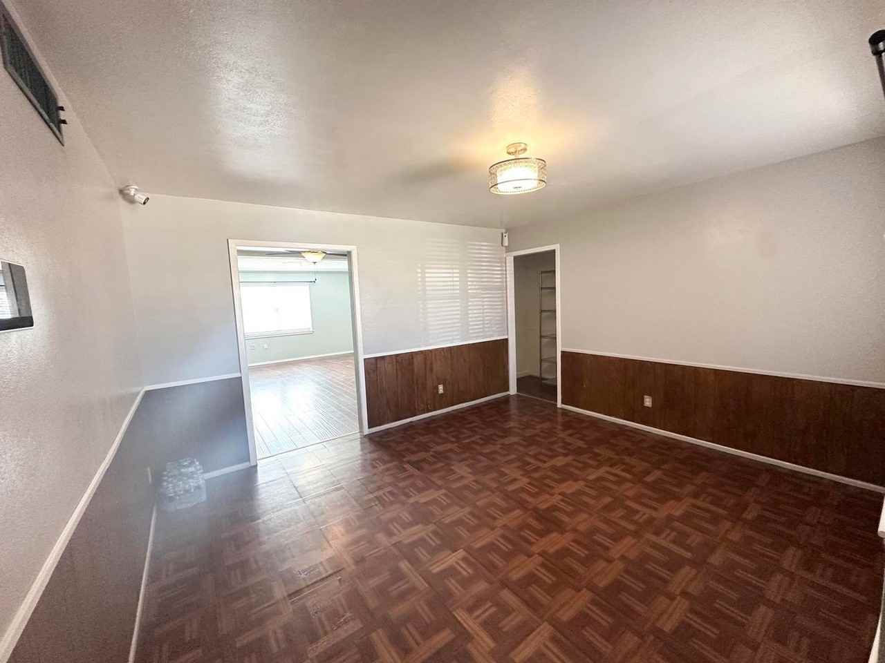 4623 Thomason Dr - Photo 2 of 12
