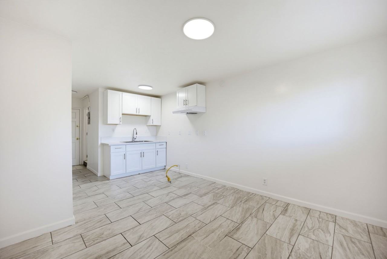 1258 W 87th St - Photo 3 of 13