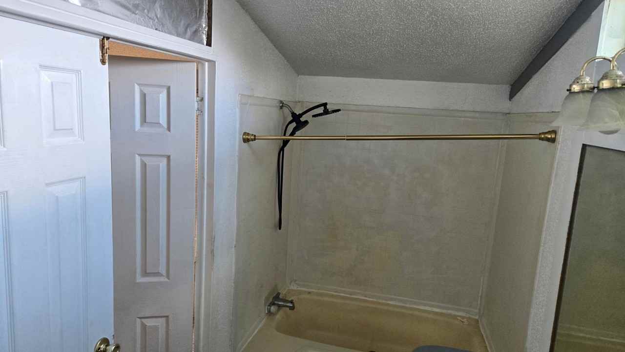 617 Hickory St - Photo 2 of 13