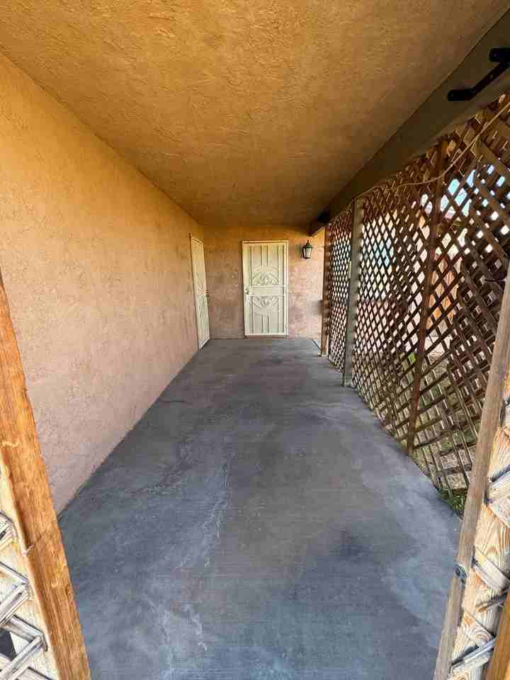 2032 Notre Dame Ct - Photo 3 of 28