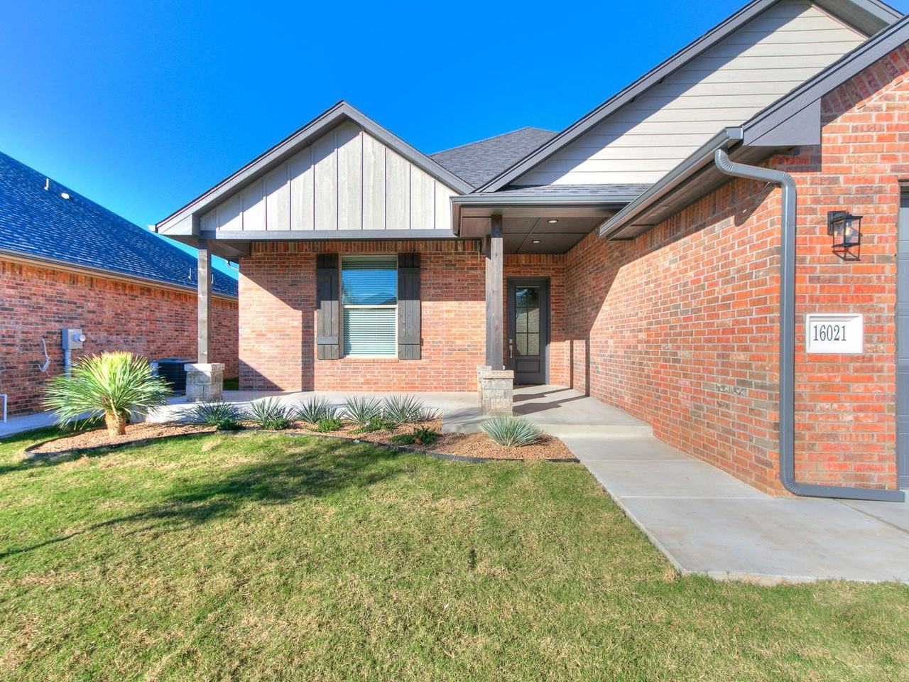 16021 Zamora Ln - Photo 2 of 48