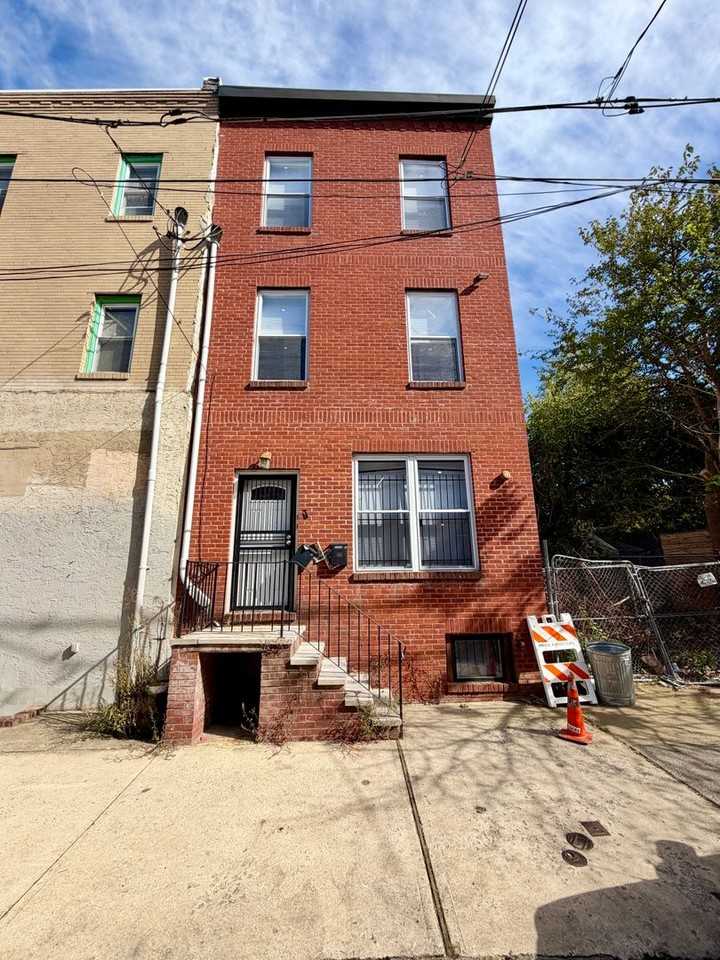 18th St N 2025 - Photo 2 of 45