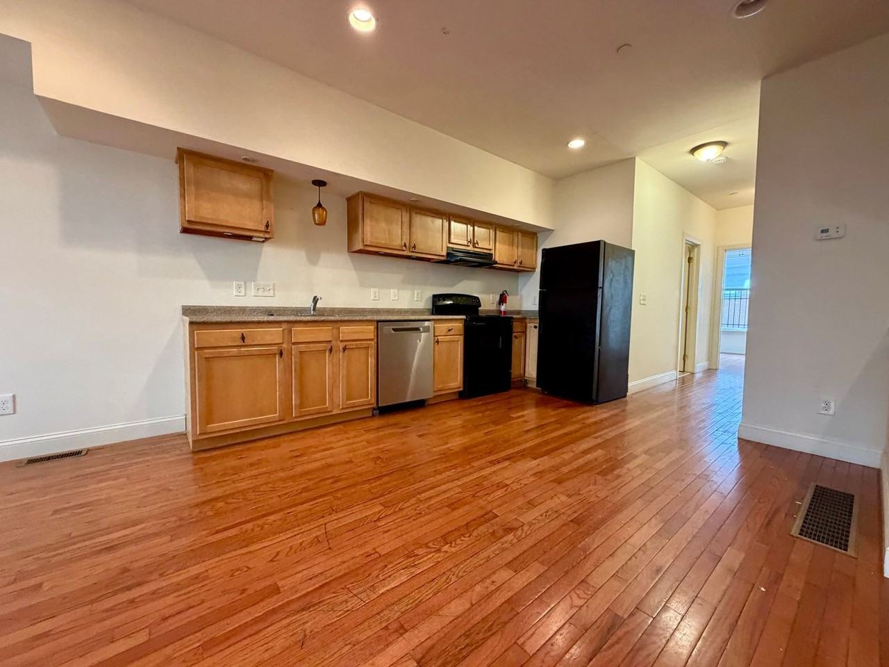 18th St N 2025 - Photo 4 of 45