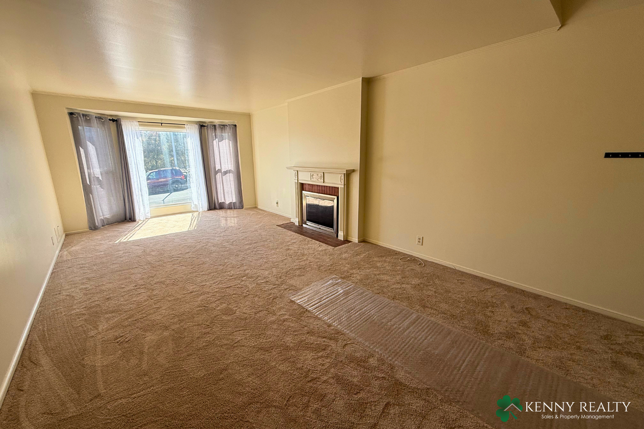654 N Mayfair Ave - Photo 4 of 25