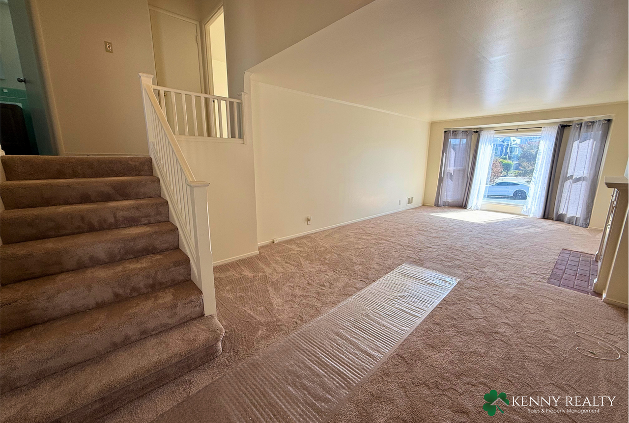 654 N Mayfair Ave - Photo 7 of 25