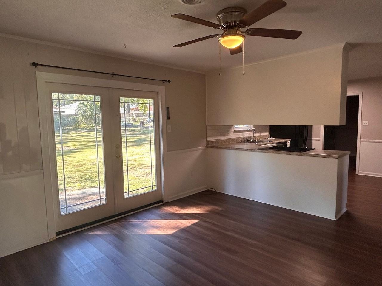 823 Mitchell St - Photo 5 of 18
