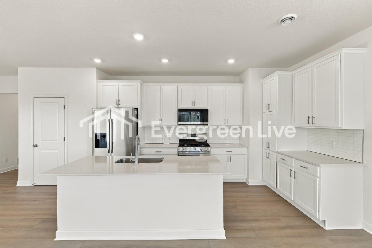 4719 218th St W - Photo 7 of 17