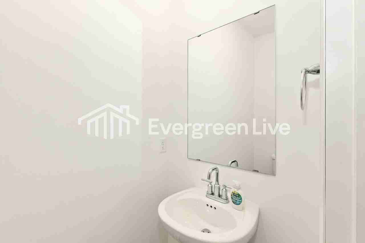 214 Huntington Dr - Photo 6 of 20