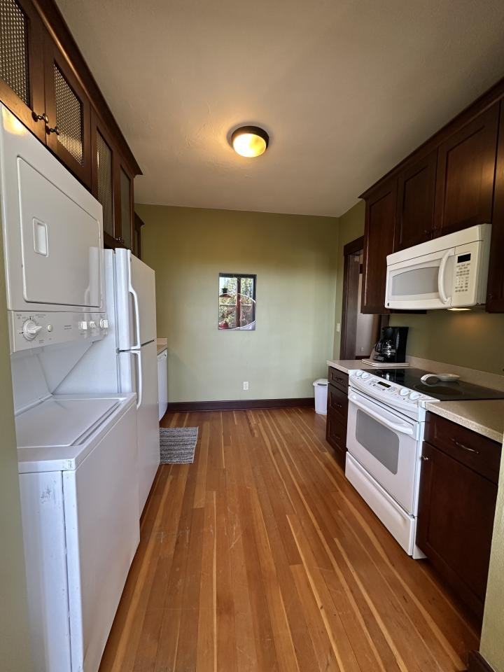 2403 2nd Ave N #6 - Photo 4 of 9
