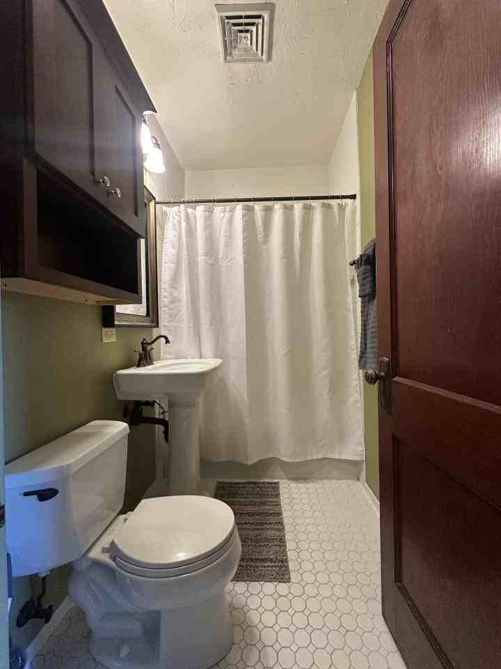 2403 2nd Ave N #6 - Photo 7 of 9