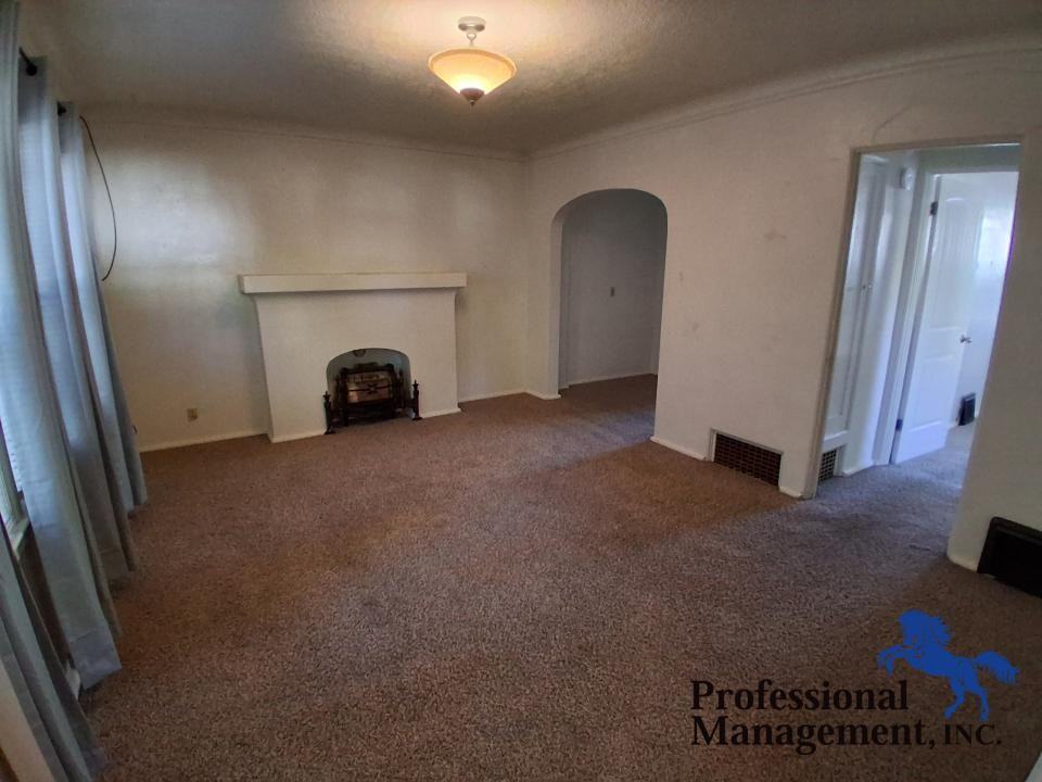 1016 N 23rd St #B - Photo 2 of 6