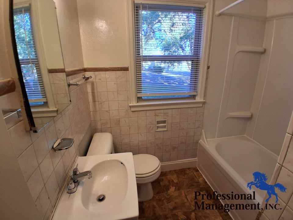 1016 N 23rd St #B - Photo 5 of 6