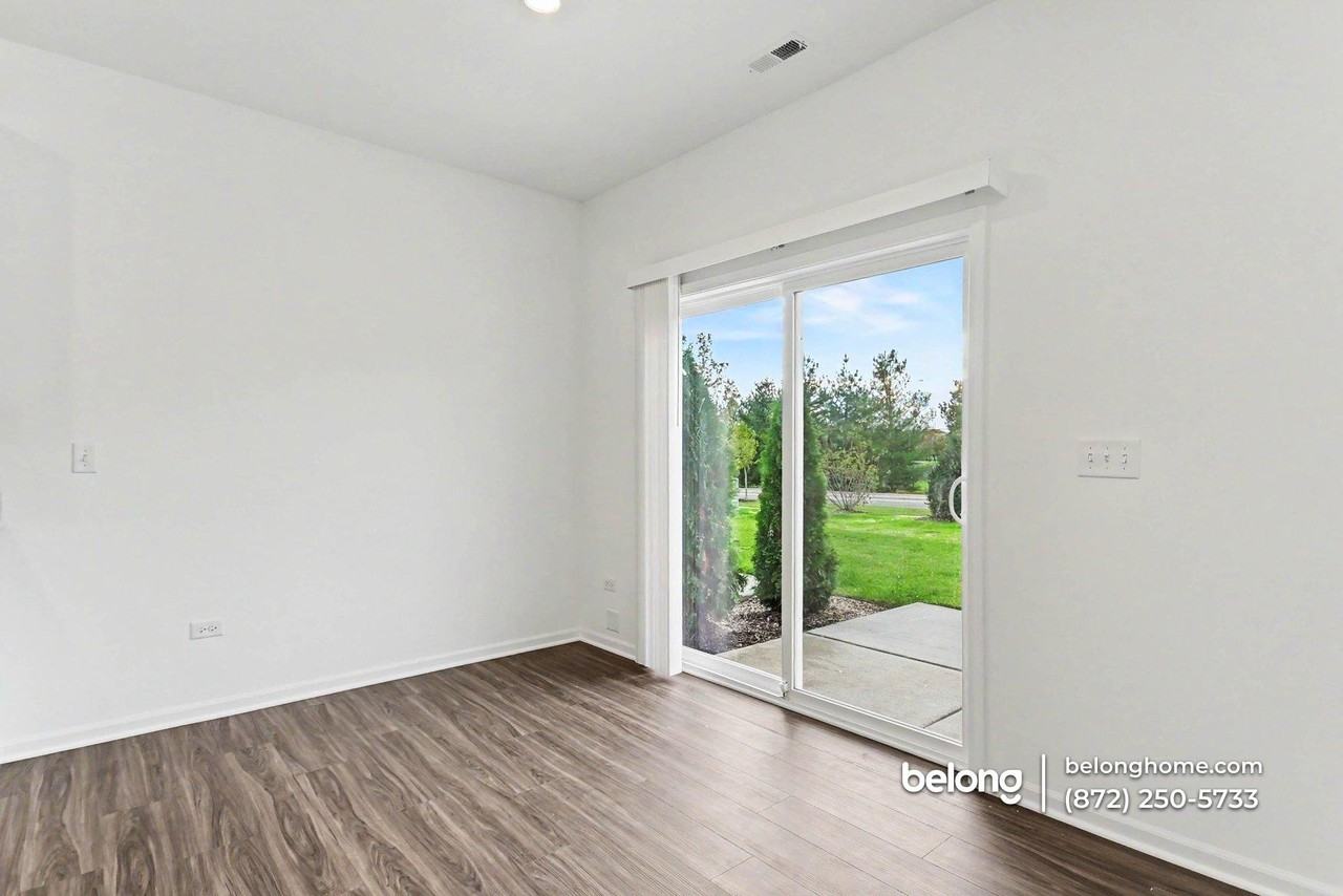 3026 Abbey Cir - Photo 2 of 26