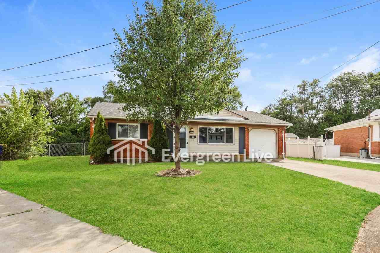 845 Hargrove Way - Photo 2 of 15