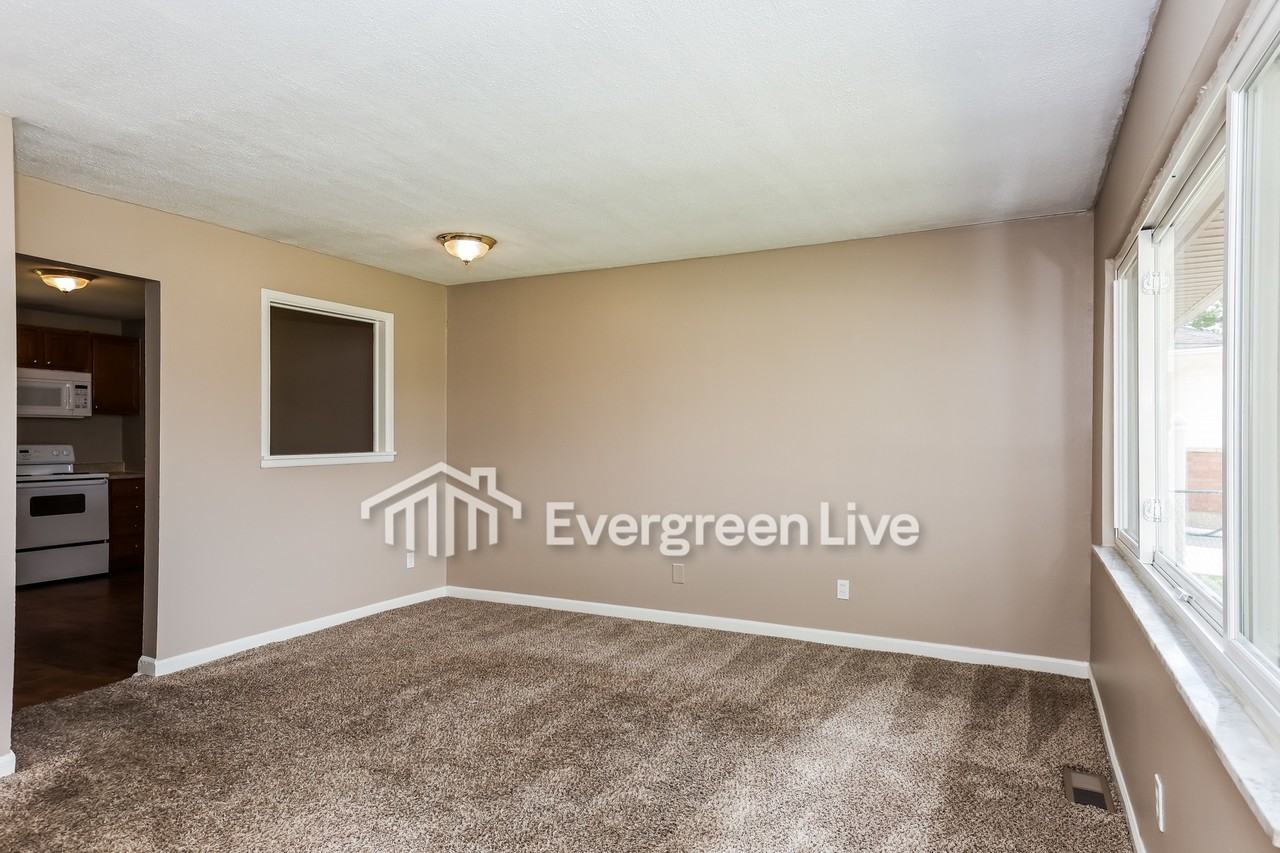 845 Hargrove Way - Photo 3 of 15