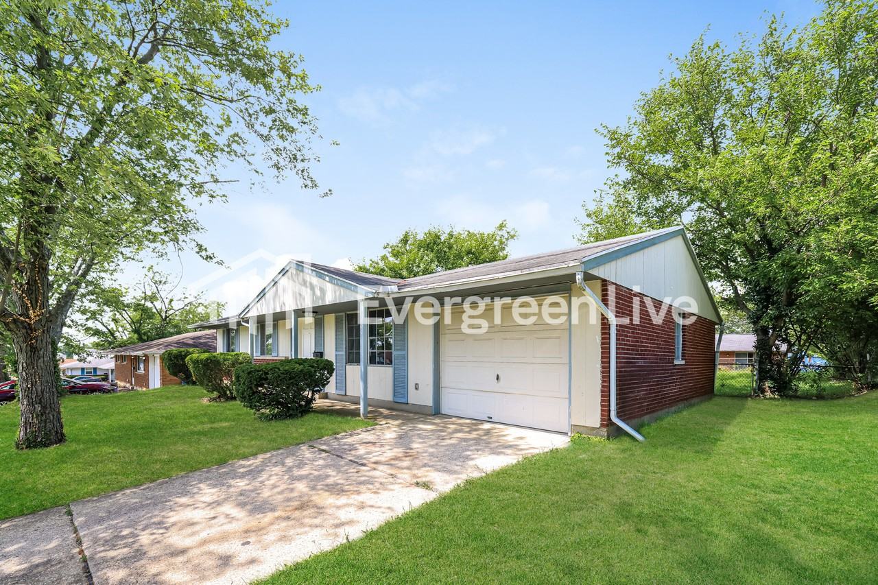 6305 Holbrook Dr - Photo 2 of 15