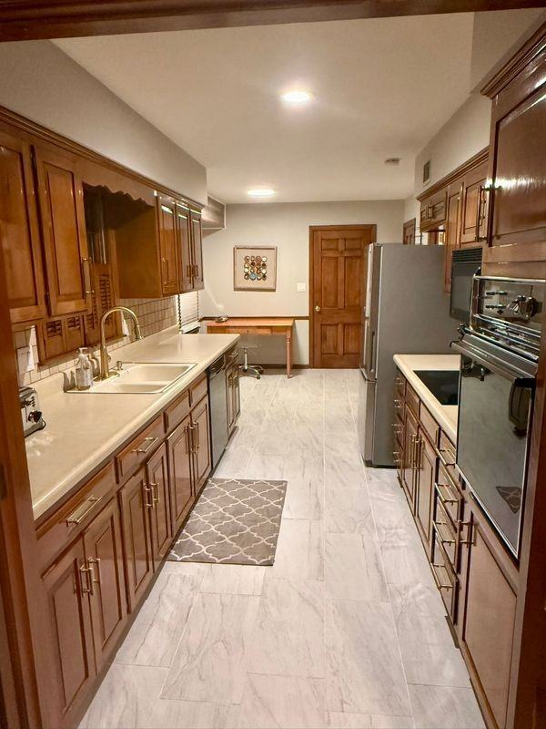2323 W 103rd St - Photo 5 of 23