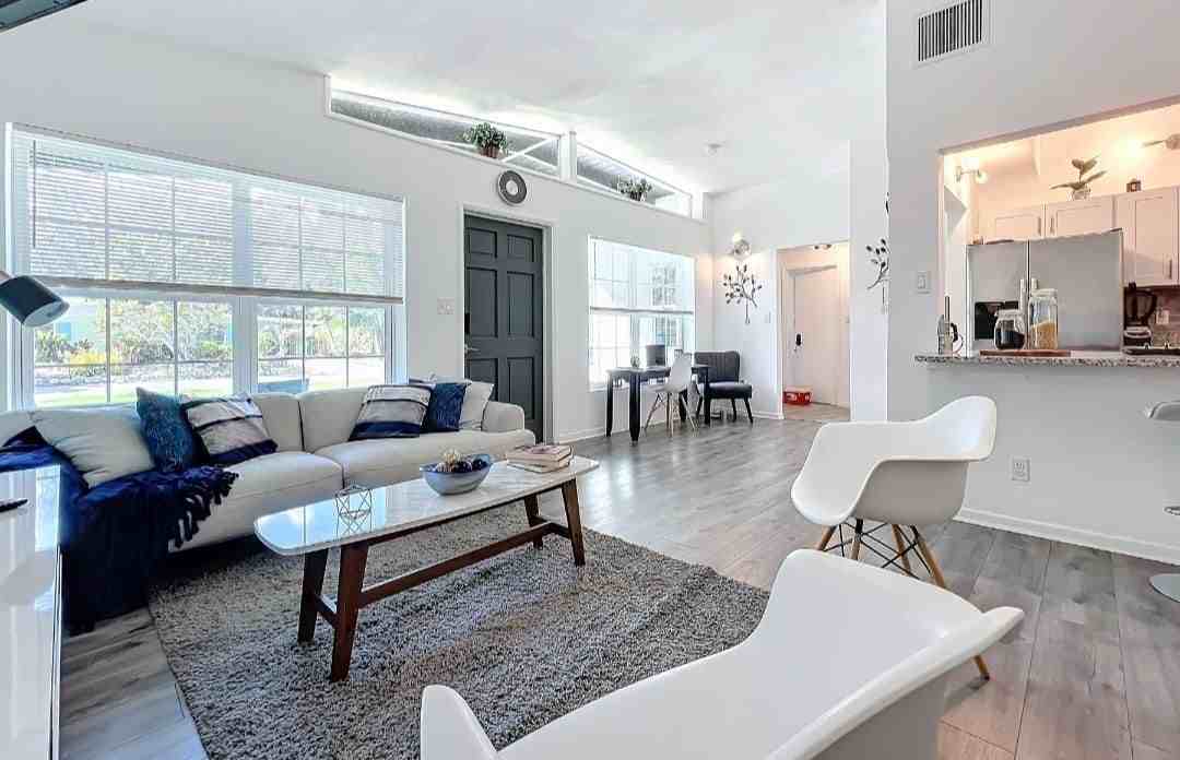 2893 Wood St - Photo 4 of 6