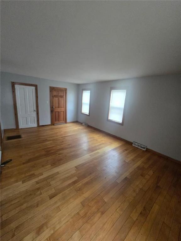 112 Hugo St - Photo 2 of 5