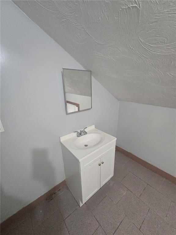 112 Hugo St - Photo 3 of 5