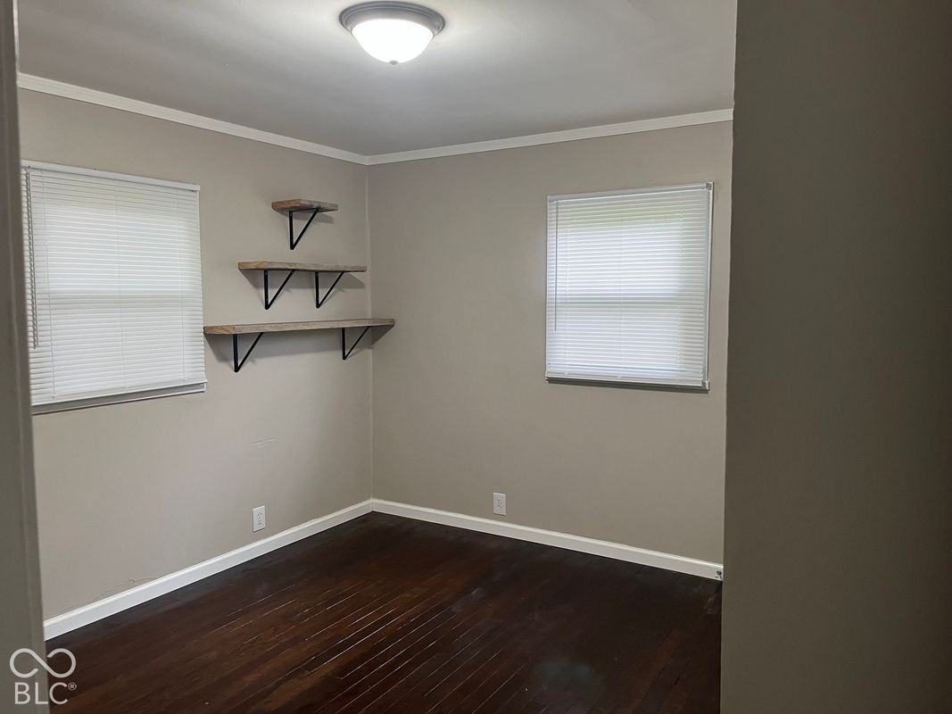 2326 Kessler Blvd North Dr - Photo 5 of 12