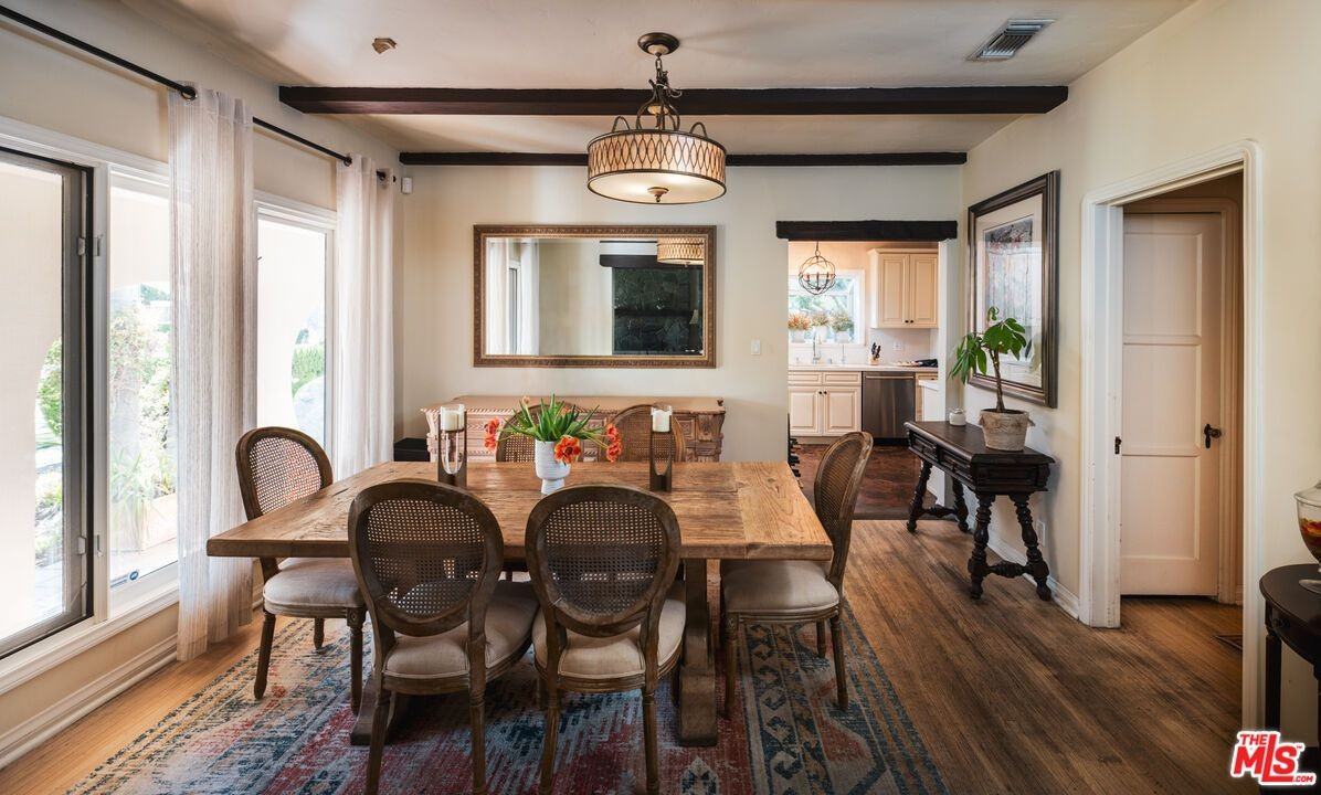 153 S La Peer Dr - Photo 6 of 14