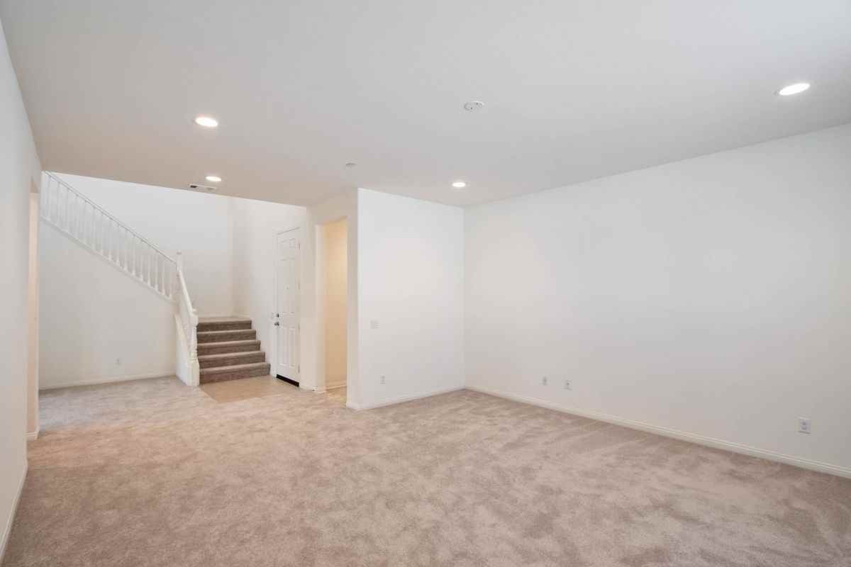 36300 Golden Poppy Ln - Photo 4 of 38