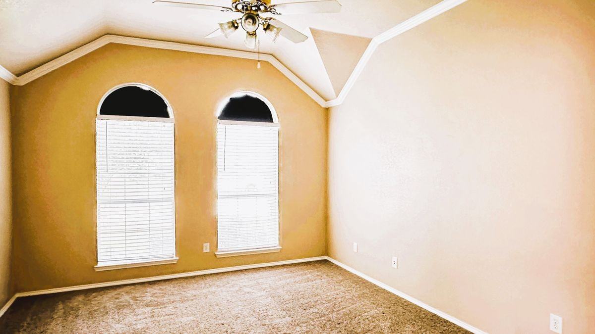 1728 Oak Brook Ln - Photo 4 of 14